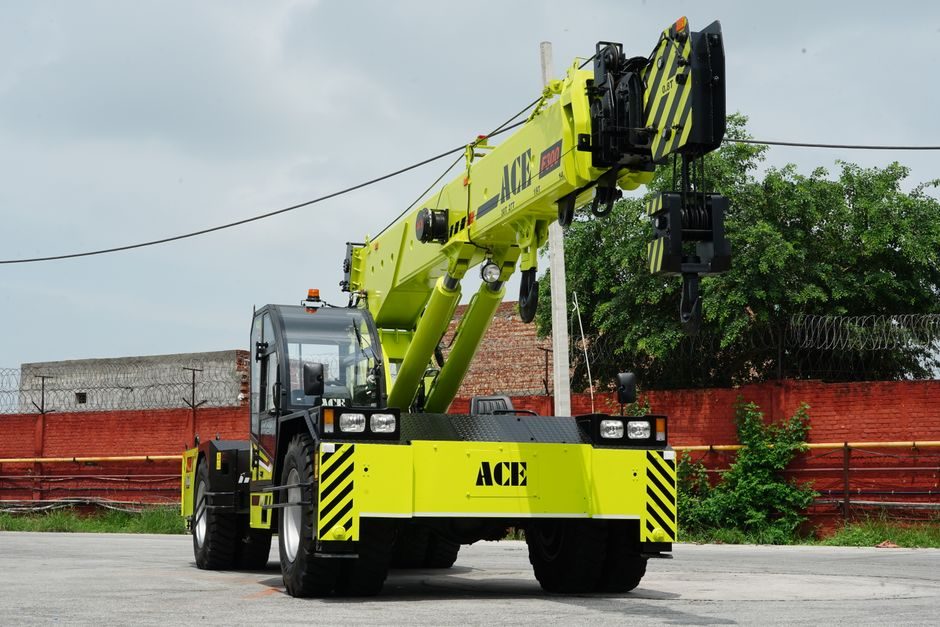 Overhead Bridge Crane vs Truck Crane: 2026 Spec Map