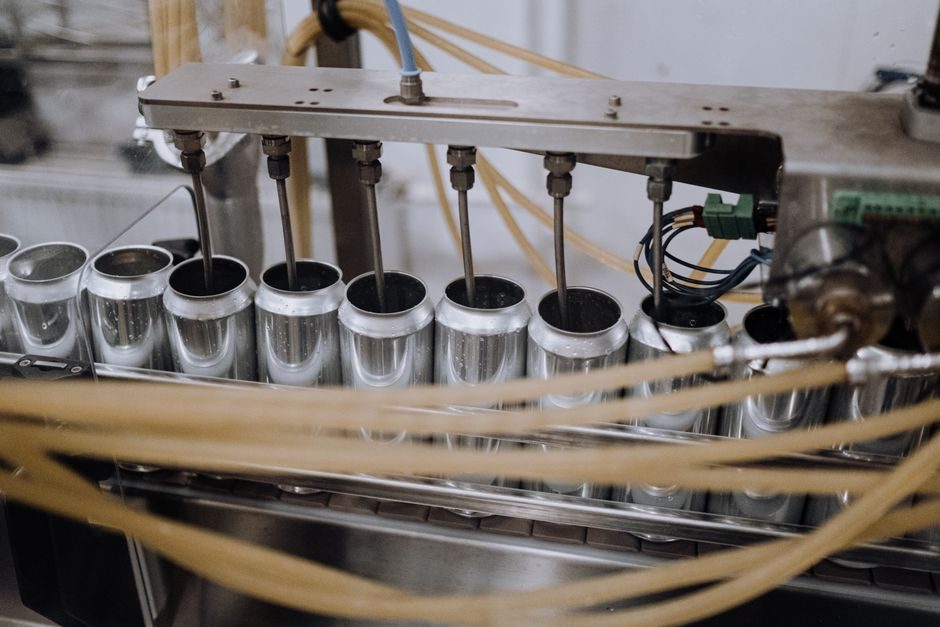 Overhead Conveyor Advantages and Disadvantages: A Spec Engineer's Cut
