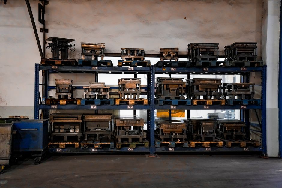 Pallet Rack Installation: Site Prep, Anchoring and Commissioning Gates
