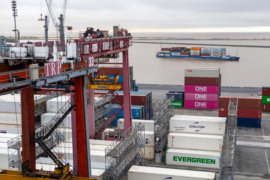 Pharmaceutical Overhead Bridge Crane: Spec-First Selection for Cleanroom and API Halls