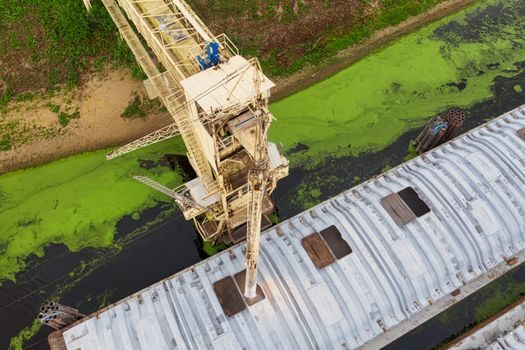 phosphate rock upstream and downstream industries - Constraints, failure modes, and contamination limits