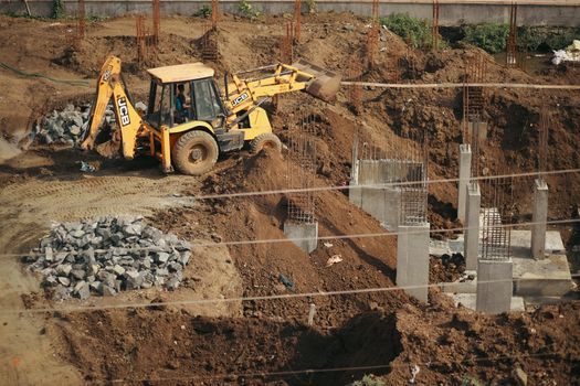 Pile Driver types and classifications - Rotary Piling Rigs: Drilled Shafts and CFA