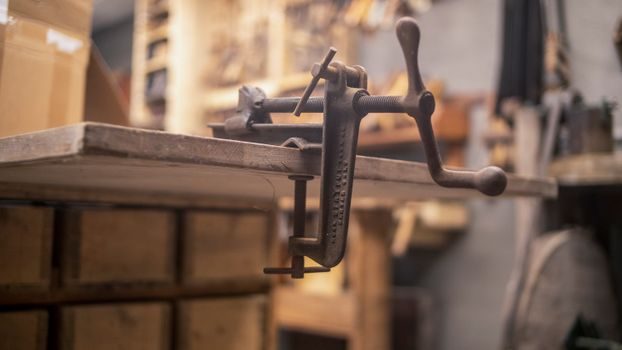 Pipe Clamp selection criteria - Trackable Sourcing Signals to Watch