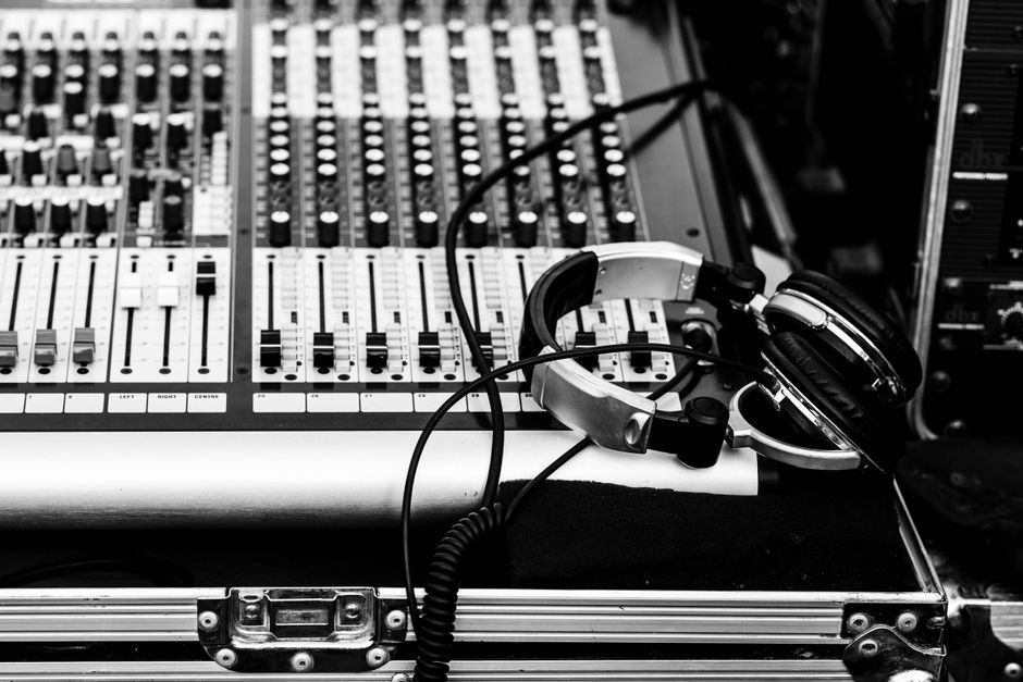 Power Mixer Pros and Cons: Spec Gates, Failure Modes and Sourcing Signals