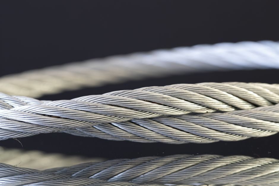 Prestressing Strand Installation: Standards, Bond Tests and Field Handling