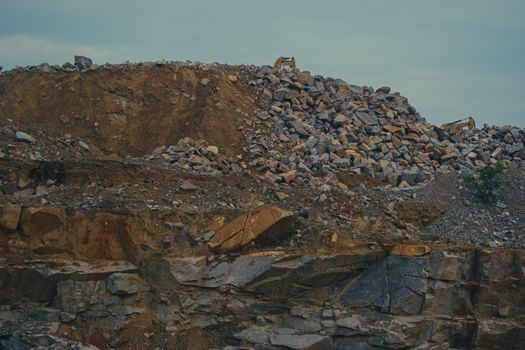 Excavator selection for quarrying - What quarrying is — and is not — the right use case
