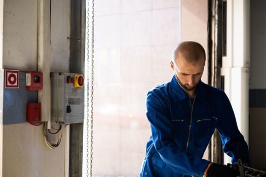Retaining Ring vs Shaft Collar - Installation, Tools, and Service