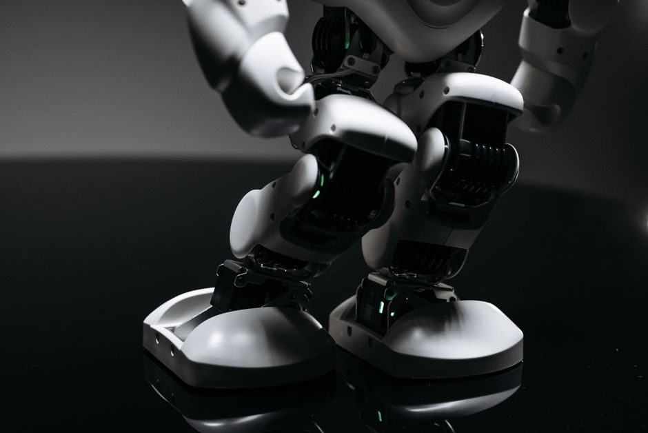 Robotics OEM vs ODM: How Manufacturing Models Decide Cost, IP and Lead Time