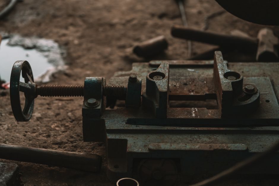 Roller Bearing Installation: Spec-Matched Mounting, Heat, and Pre-Load