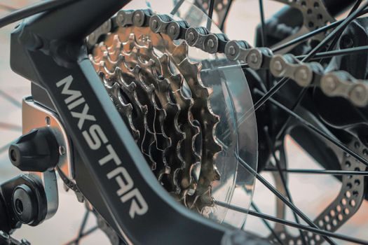 Roller Chain installation guide - Sprocket Tooth Count and Speed Ratio
