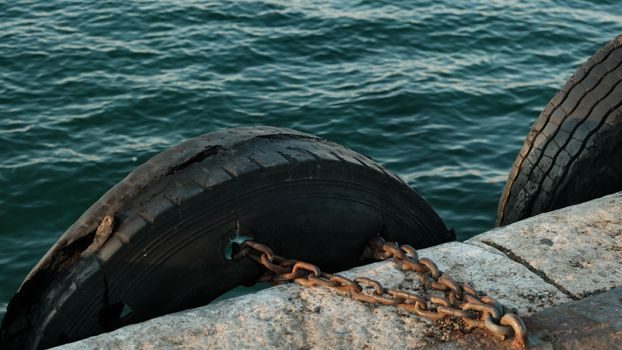 Roller Chain advantages and disadvantages - Comparison: Roller Chain vs Belt and Gear Drives