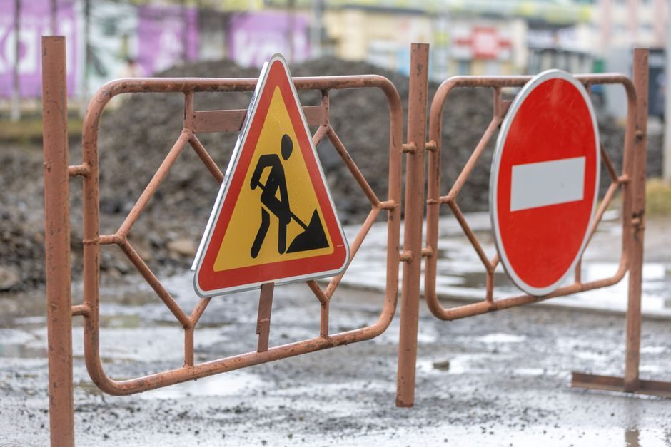 Safety Barrier Price and Cost Guide: 2026 Spec Engineer Breakdown