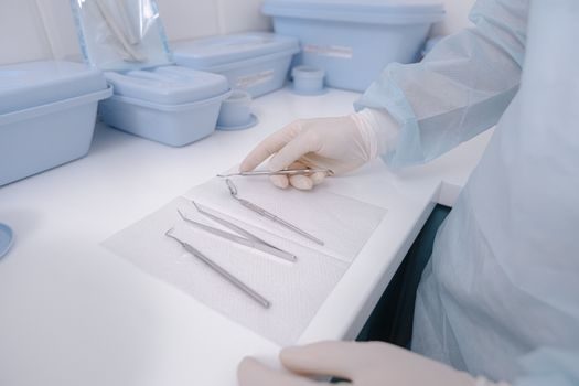 Safety Gloves advantages and disadvantages - Selection Criteria: Matching Polymer, Thickness, and Standard to the Hazard