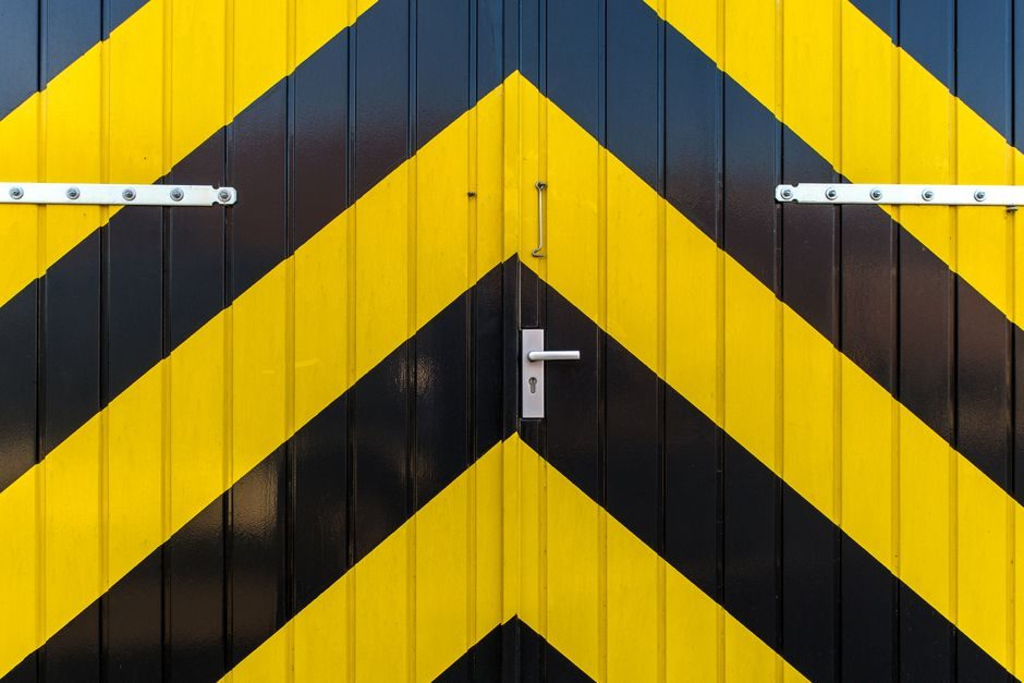 Safety Mat vs Safety Interlock Switch: Spec Boundaries and Selection Map