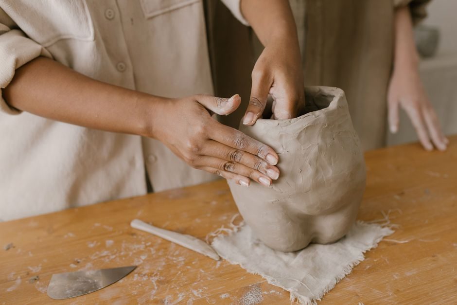 Sand Casting Mold Price & Cost Guide 2026: Alloy, Tolerance and MOQ Bands