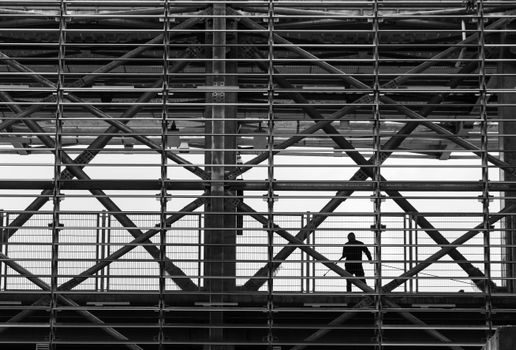 Scaffolding advantages and disadvantages - Cost, safety, and labour: a side-by-side spec map