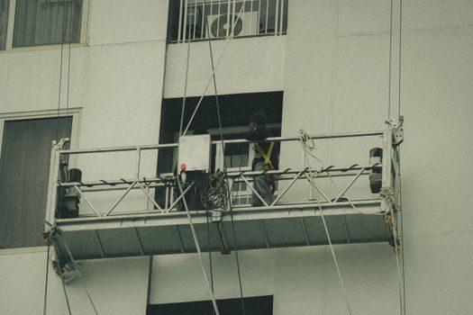 aerial work platform selection guide - Use cases by industry and what fails first