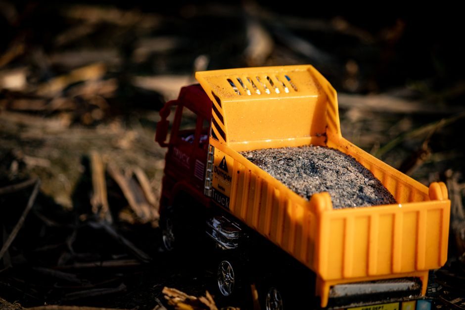 Shandong Sourcing Map: 6X4 Dump Truck Suppliers, Spec Bands and Lead-Time Signals