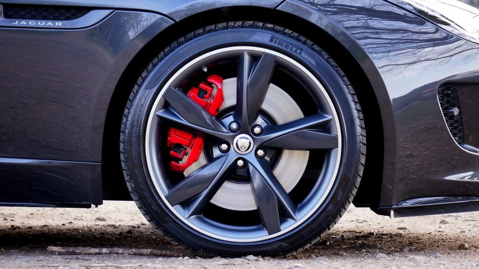 Single-row tapered roller bearings remain the default for automotive gearboxes and wheel