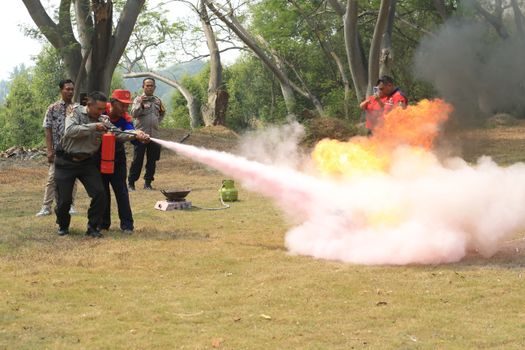 Smoke Detector vs Fire Extinguisher - Limitations, Failure Modes and Cross-References