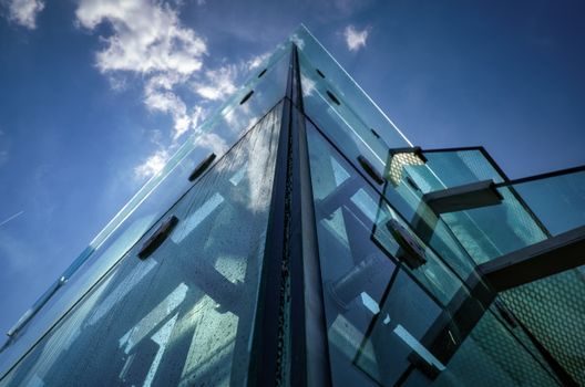 solar glass upstream and downstream industries - Downstream Layer 2: BIPV Façade, Curtain-Wall and Rooftop Integration