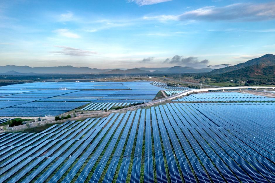 Solar Panel Demand 2026-2030: Capacity Math, Cell-Type Mix and Recycling Tail