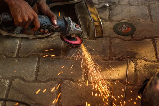 Cut-Off Machine selection for electrical installation - Common Failure Modes and When to Replace, Not Repair