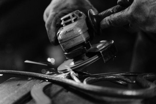 Cut-Off Machine selection for electrical installation - Abrasive Wheel vs Diamond Wheel: Material Drives the Choice