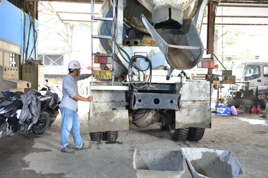 Specifying Ready-Mix Concrete for Hospital Construction: Mix, Logistics, and QC
