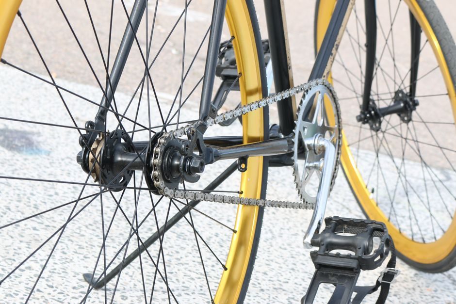 Sprocket vs Silent Chain: Geometry, Material and Spec Gates for 2026 Specifiers