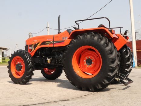 best Backhoe Loader for automotive - Comparison of Main Machine Classes for Automotive Use