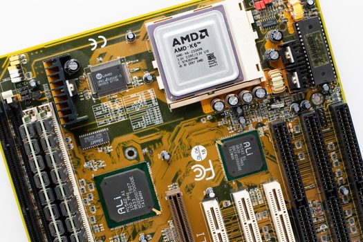 top DRAM memory companies 2026 - Adjacent Context: Where DRAM Fits Inside the Wider 2026 Stack