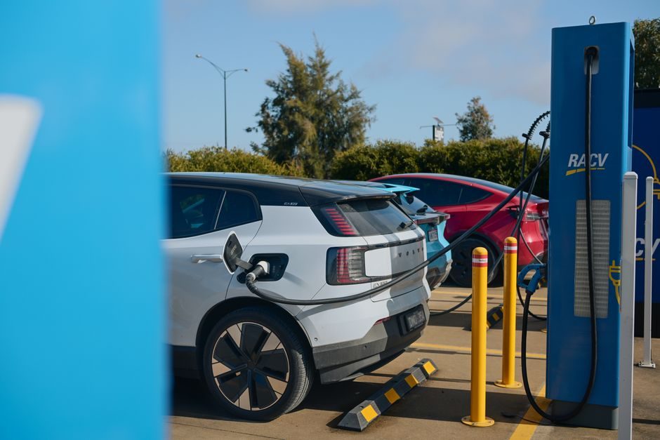 Top EV Traction Motor Suppliers 2026: Spec Map Across 8 Manufacturers