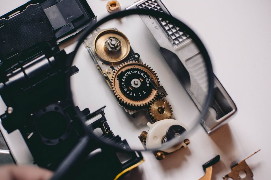 Total Station Types: Manual, Robotic, Reflectorless and High-Precision Classes Compared