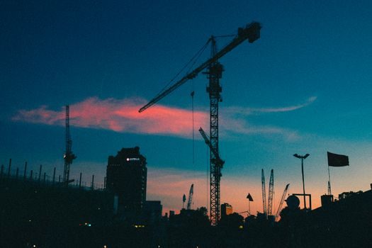 Tower Crane suppliers and manufacturers - Self-Erecting Mobile Tower Cranes for Low-Rise Duty