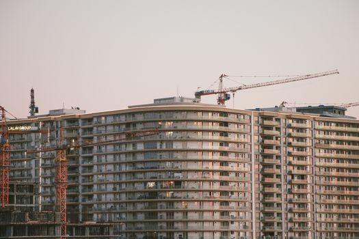 tower crane vs Stacker Crane - Standards, Sourcing, and 2026 Market Signals