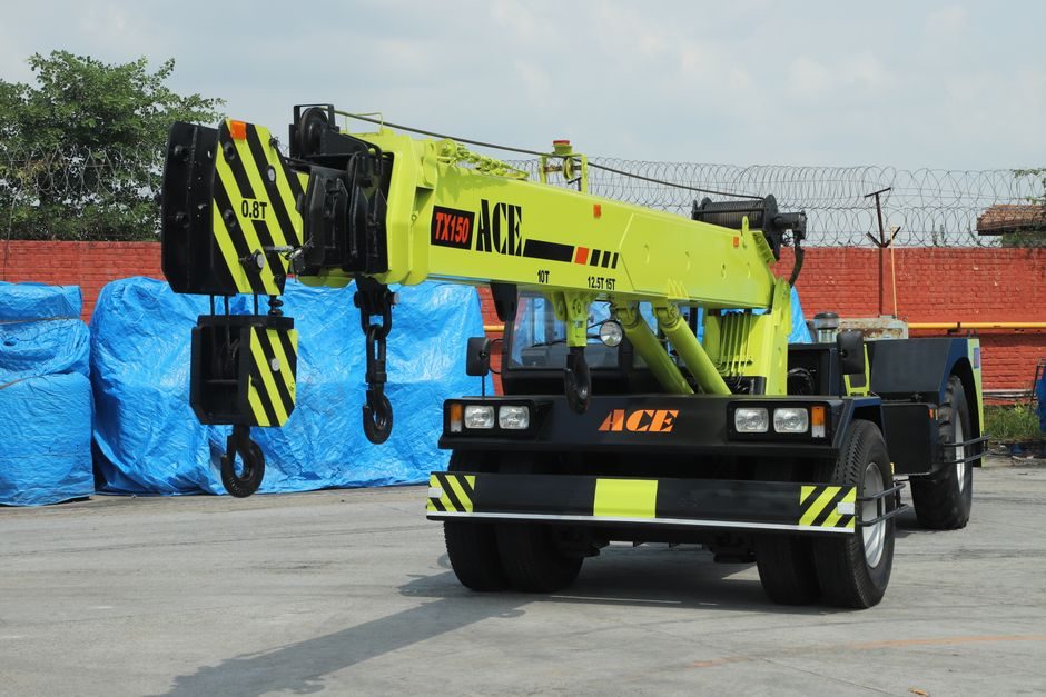 Truck Crane Types and Classifications: A 2026 Spec Map
