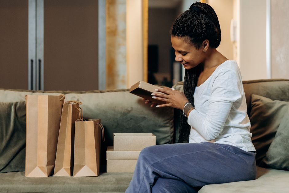 Turnover Box Buying Guide 2026: Material, Load, MOQ and Spec Levers