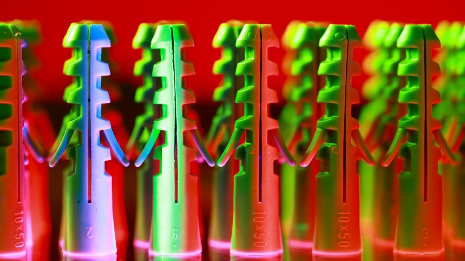 Ultrasonic Sensor Selection: Distance, Housing, Output, Environment