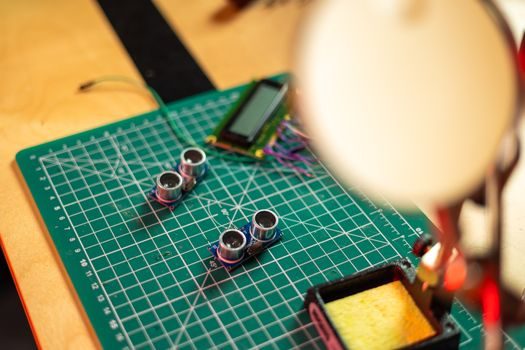 Ultrasonic Thickness Gauge selection criteria - Material Velocity, Resolution, and Calibration