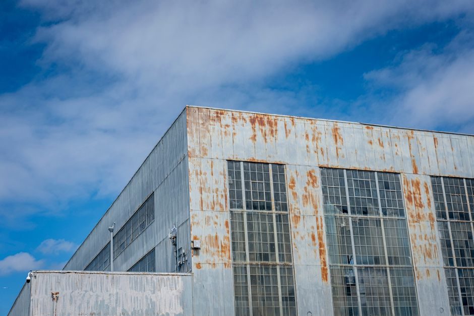 Weathering Steel Selection Guide: ASTM Grades, Patina Behaviour and Fit-for-Service Limits