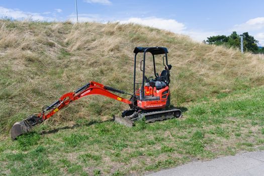 wheeled excavator suppliers and manufacturers - Use-Case Fit: Municipal, Utility, and Road-Rail Adjacent Sites