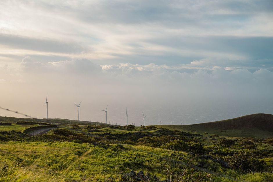 Wind Turbine Capacity Planning: Formula, Zoning, and Spec Gates