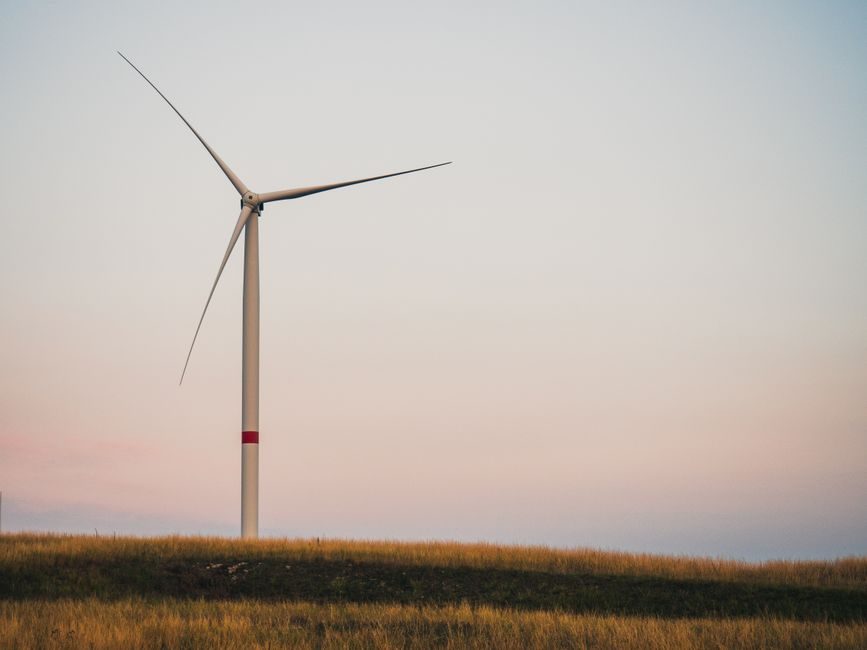 Wind Turbine Raw Material Sourcing Guide: Five-Family Spec Map