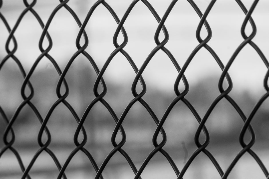 Wire Mesh Panel Selection Guide: Gauge, Opening, Coating and Frame Logic