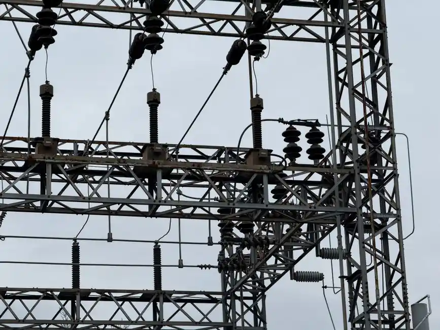 Adhesive Selection for Energy Equipment: Spec Map for 2026 Builds