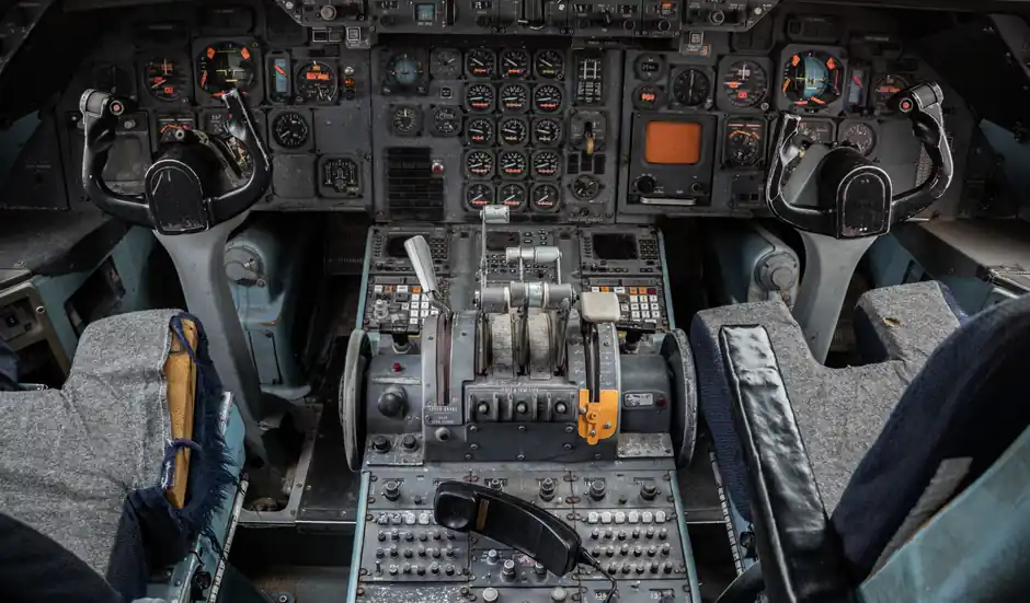 Aerospace casting ladle selection: alloy, lining, and qualification gates