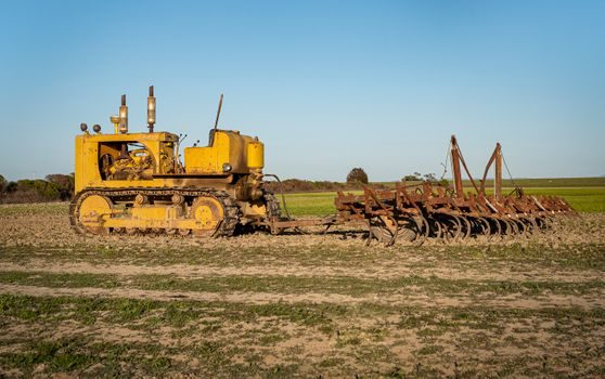 Bulldozer selection for agriculture - Attachment Choices for Ag Work: Blades and Mulchers