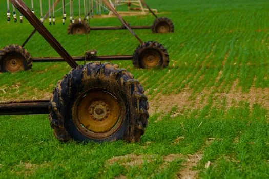 Slewing Bearings selection for agriculture machinery - Material, Raceway Hardness and Corrosion Stack-Up
