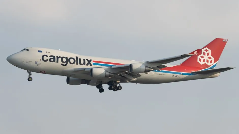 AGV robot selection for air cargo terminals: payload, navigation, and zone rating gates